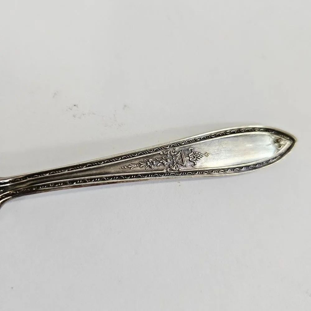 Antique WM Rogers Silver Plate A1 IS Victory Pattern 1927 Butter Spreader Knife